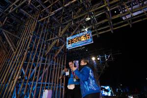 BIB: 456, 2021
                            <button type="button" onclick="openModal(15981425)" class="btn btn-primary btn-sm float-right btn-popup" data-toggle="modal" data-target=".modal-high-quality">
                        <i class="fas fa-shopping-cart"></i> Add to Cart
                    </button>
                                            <button type="button" onclick="isThisMe(15981425, true)" class="btn btn-success btn-sm float-right btn-popup btn-isme hidden" data-toggle="tooltip" data-placement="bottom" title="นี่คือรูปของคุณใช่ไหม คลิกที่นี่เพื่อเอาเข้าอัลบั้ม">
                        <i class="fas fa-plus"></i> Add to album
                    </button>
                    <button type="button" onclick="isThisMe(15981425, false)" class="btn btn-warning btn-sm float-right btn-popup btn-isnotme hidden">
                        <i class="fas fa-ban"></i> Remove from album
                    </button>